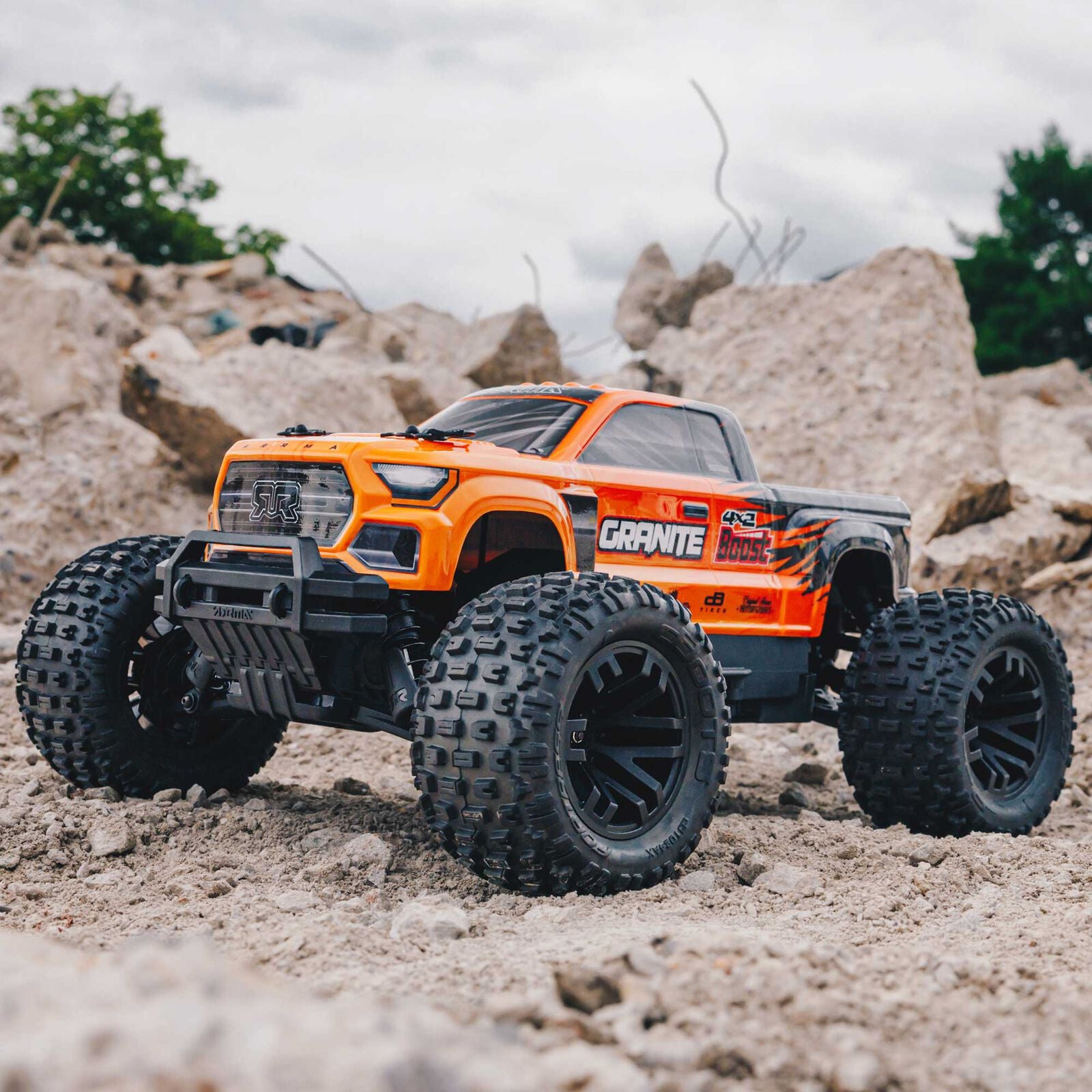 Arrma Granite 4X2 BOOST 1/10 Electric RTR Monster Truck  w/SLT2 2.4GHz Radio